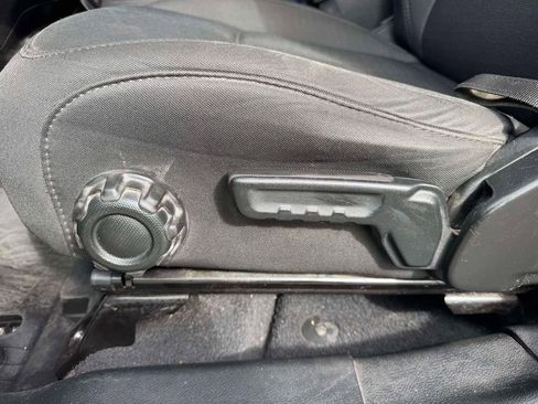 Used 2018 Jeep Wrangler Unlimited Sport S AWD/4WD image 16