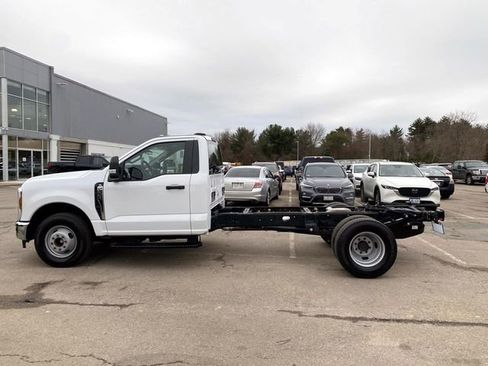 Used 2024 Ford F350 XL w/ XL Chrome Package image 6