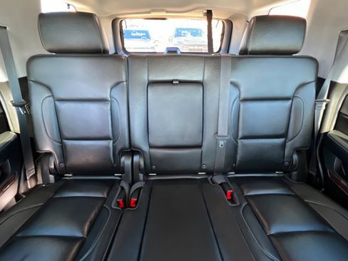 Used 2019 Chevrolet Tahoe LT AWD/4WD image 25