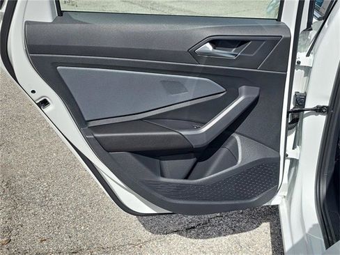 New 2025 Volkswagen Jetta SE image 10
