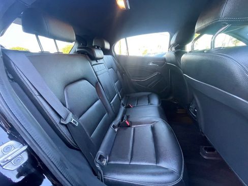 Used 2019 Mercedes-Benz GLA 250 4MATIC image 14