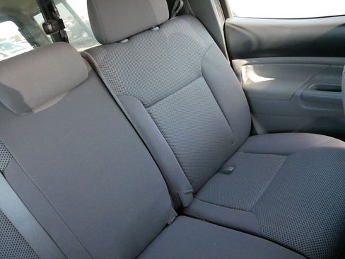 Used 2011 Toyota Tacoma 4x4 Double Cab w/ TRD Sport Pkg image 14