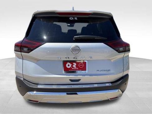 Used 2023 Nissan Rogue Platinum w/ Platinum Premium Package FWD image 9