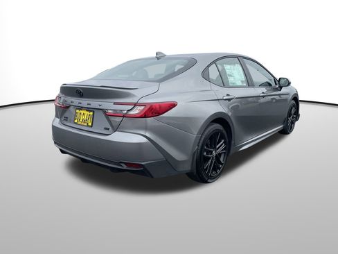 New 2026 Toyota Camry SE w/ Convenience Package image 3