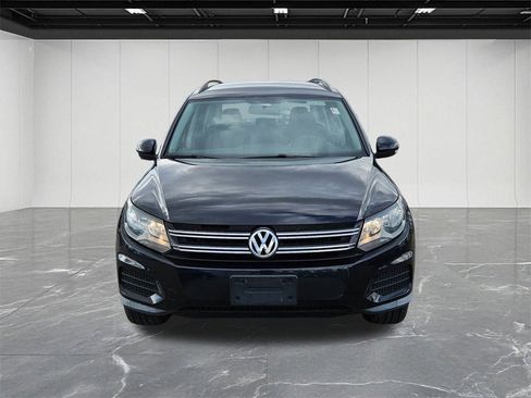 Used 2018 Volkswagen Tiguan Limited w/ Premium Package image 8
