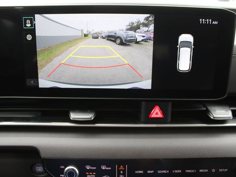 New 2026 Kia Carnival EX FWD image 55