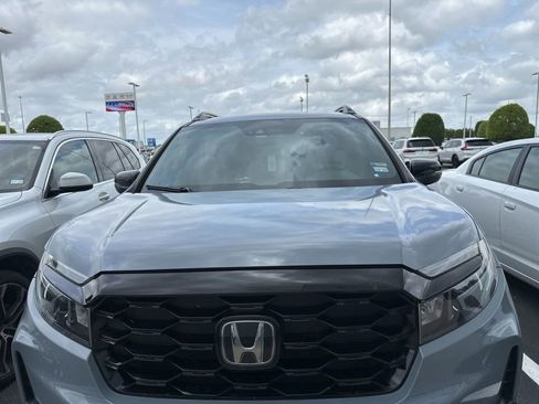 Used 2023 Honda Passport Elite image 2