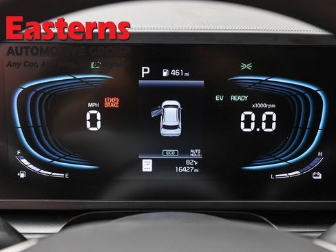 Used 2025 Kia Niro LX FWD image 17