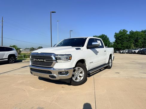 Used 2022 RAM 1500 Laramie AWD/4WD image 12