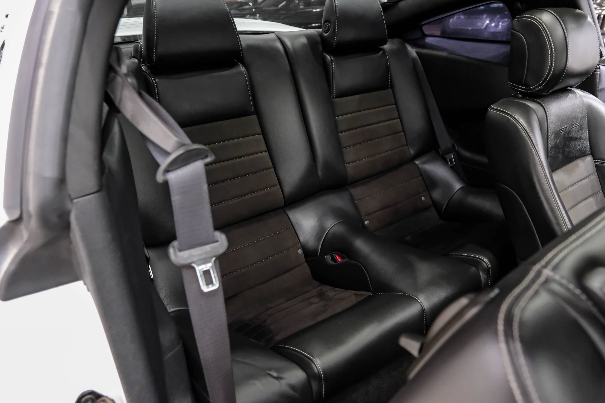 Used 2014 Ford Mustang GT Premium w/ Electronics Package RWD image 44