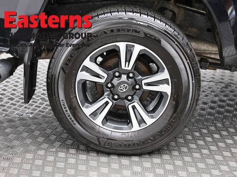 Used 2019 Toyota Tacoma TRD Sport w/ TRD Premium Sport Package image 30