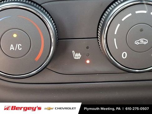 Used 2026 Chevrolet Trax RS image 17