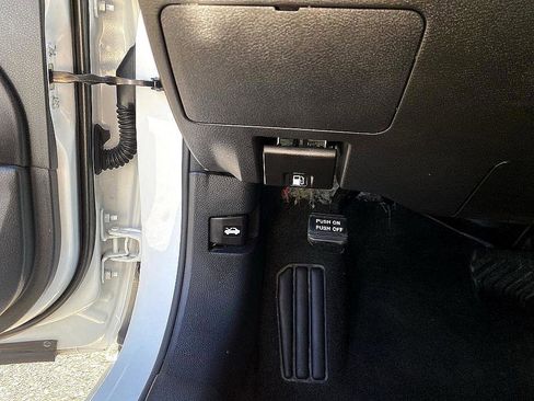 Used 2024 Nissan Altima 2.5 SR image 14