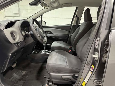 Used 2017 Toyota Yaris LE FWD image 9