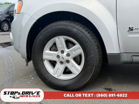 Used 2009 Ford Escape 4WD Hybrid image 9