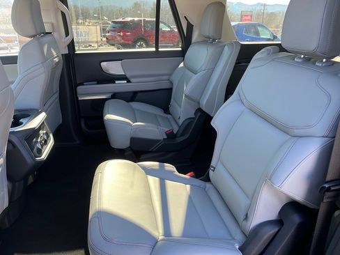 New 2025 Ford Expedition Max Active image 18