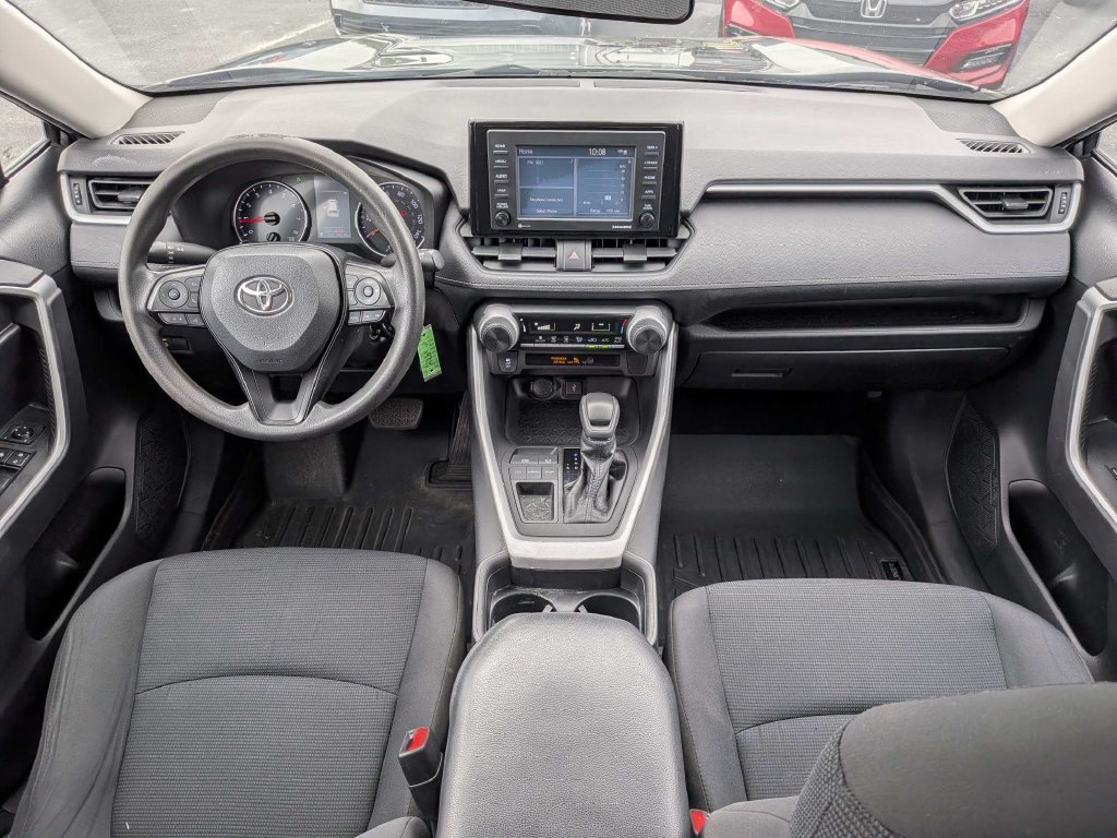 Used 2021 Toyota RAV4 LE FWD image 14