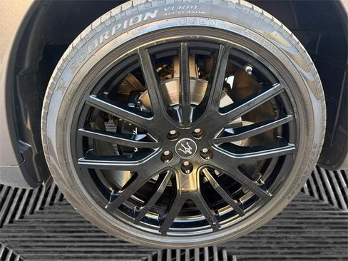 Used 2022 Maserati Levante GT image 35