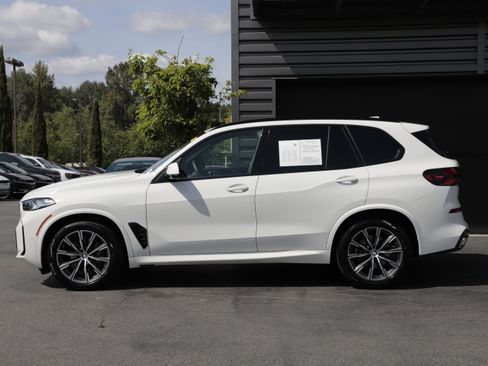 Used 2026 BMW X5 xDrive40i AWD/4WD image 5