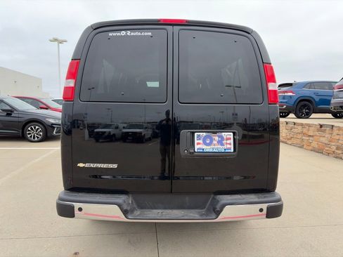 Used 2024 Chevrolet Express 3500 LT w/ LT Preferred Equipment Group image 5