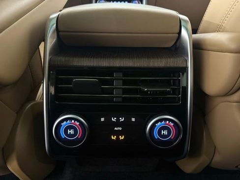 Certified 2023 Land Rover Range Rover SE image 22