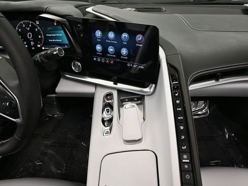 Used 2023 Chevrolet Corvette Stingray Premium Cpe w/ Z51 Performance Package image 35