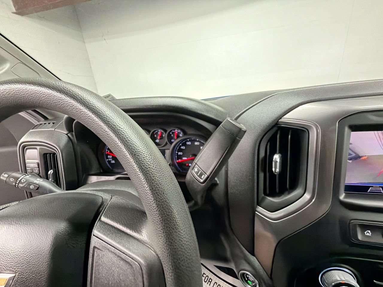 Certified 2025 Chevrolet Silverado 1500 Custom RWD image 15