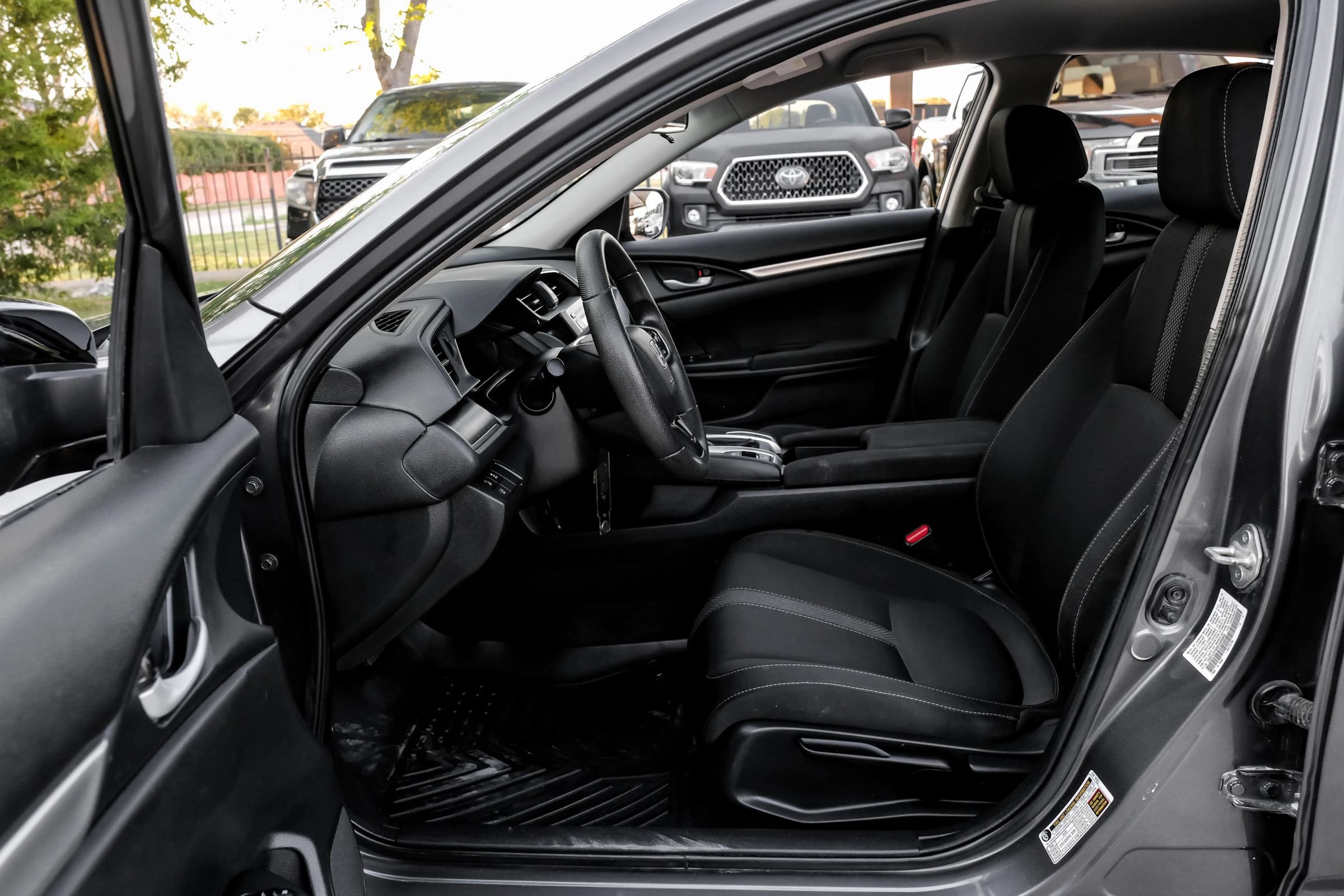 Used 2019 Honda Civic LX image 4