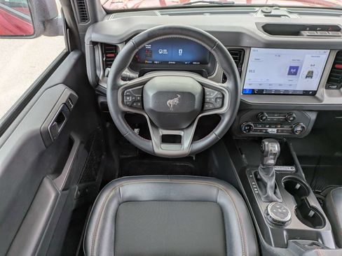 Used 2025 Ford Bronco Big Bend w/ Free Wheeling Package AWD/4WD image 17
