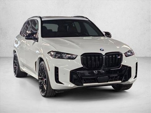 Used 2024 BMW X5 M60i image 3