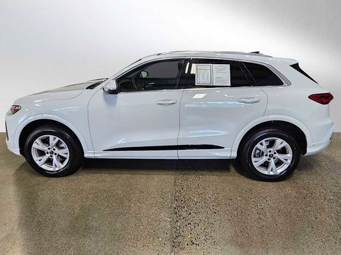 Certified 2025 Audi Q5 Premium image 4