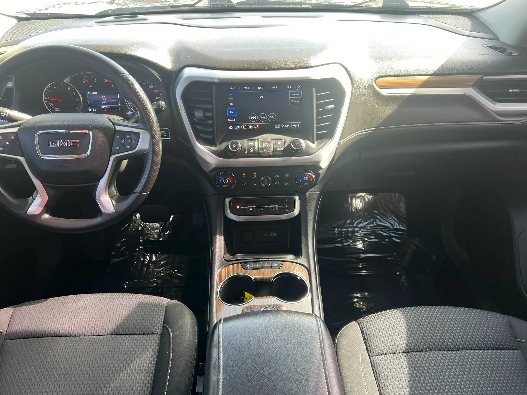 Used 2022 GMC Acadia SLE AWD/4WD image 11
