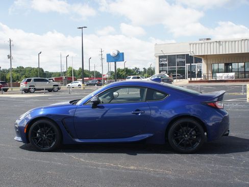 Used 2023 Toyota GR86 Premium RWD image 5