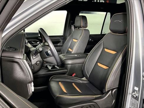 Used 2023 GMC Yukon AT4 w/ AT4 Premium Package image 9