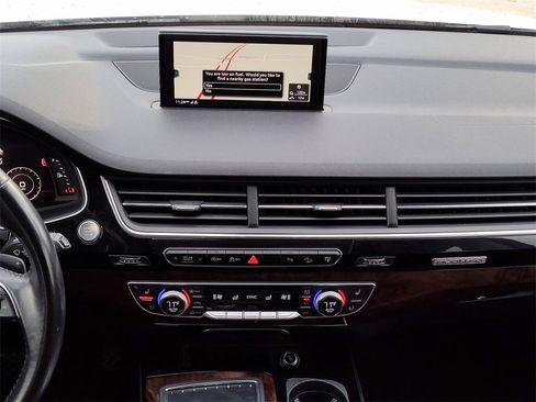 Used 2017 Audi Q7 3.0T Premium Plus image 31