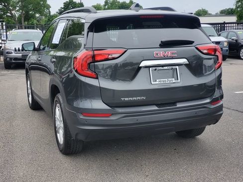 Used 2020 GMC Terrain SLE w/ Driver Convenience Package FWD image 3