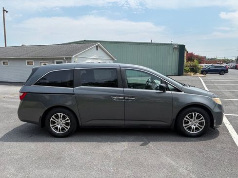 Used 2013 Honda Odyssey EX image 4