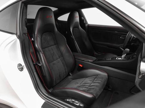 Certified 2016 Porsche 911 Carrera GTS RWD image 29