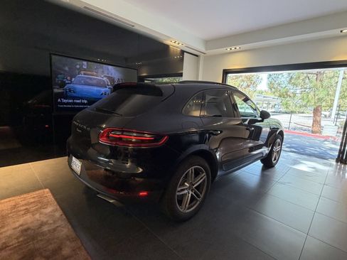 Used 2018 Porsche Macan AWD/4WD image 7