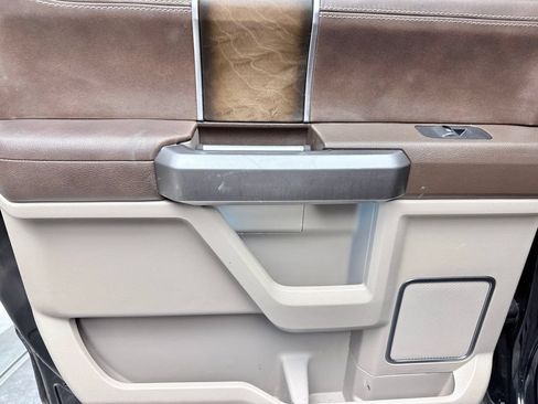Used 2019 Ford F150 Limited AWD/4WD image 17