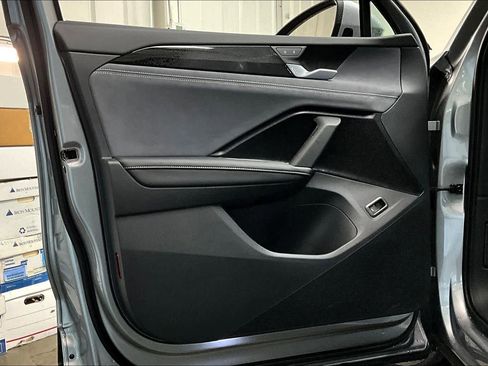 New 2026 Volkswagen Tiguan SE image 24