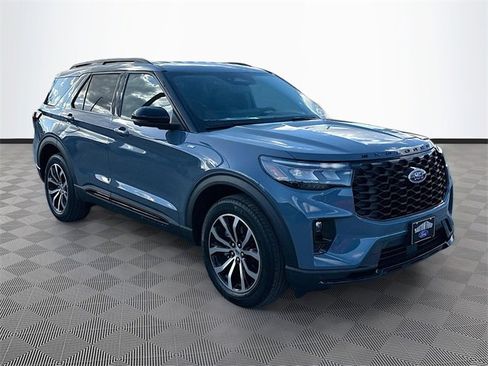 Used 2026 Ford Explorer ST-Line image 3