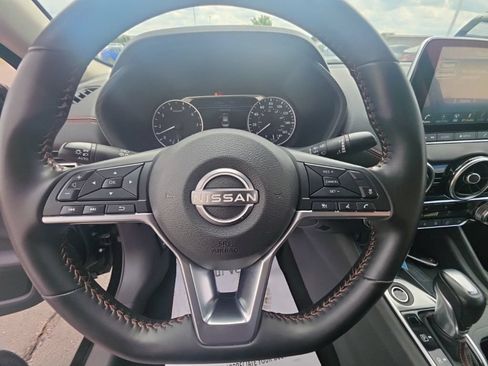 Used 2025 Nissan Sentra SR FWD image 15