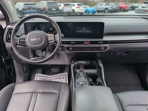 Used 2024 Kia Sorento EX image 14