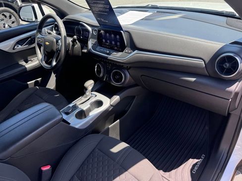 Used 2021 Chevrolet Blazer LT FWD image 22