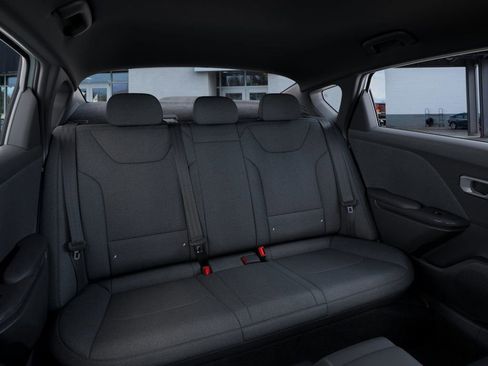 New 2026 Kia K4 LXS image 16