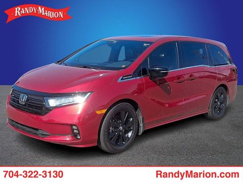 Used 2024 Honda Odyssey Sport image 1