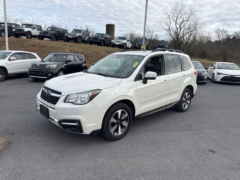 Used 2018 Subaru Forester 2.5i Premium w/ All-Weather Package image 4