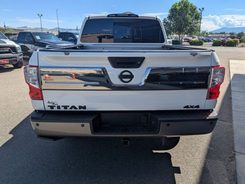 Used 2018 Nissan Titan Platinum Reserve w/ Platinum Utility Package AWD/4WD image 4