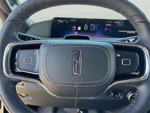 New 2026 Lincoln Navigator L Reserve w/ Jet Appearance Package image 18